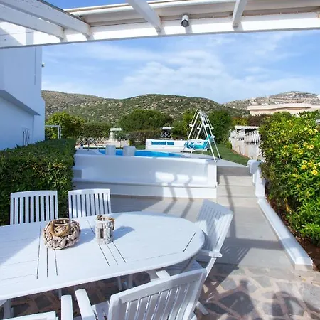 Sarwnisland Villa